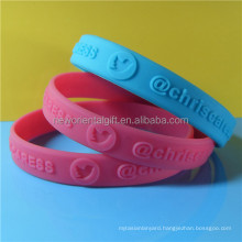 Custom 12mm solid color embossed Silicone Wristbands